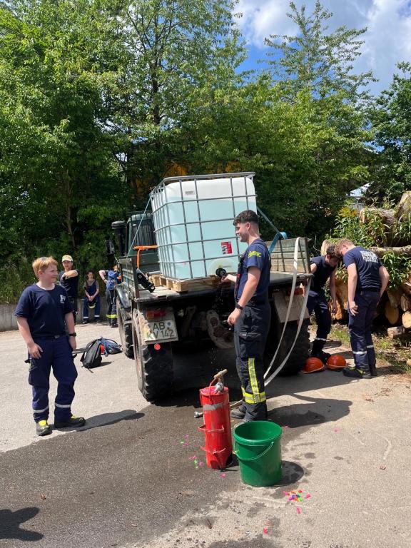 87933f25 e62a 4bd6 b3aa 8947eb3d1465