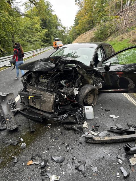 251008 FF Sailauf THL3 VU mehrere PKW 11