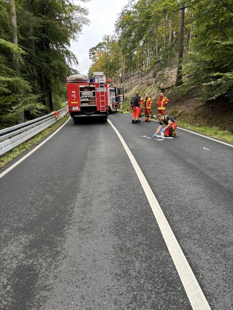 251008 FF Sailauf THL3 VU mehrere PKW 6