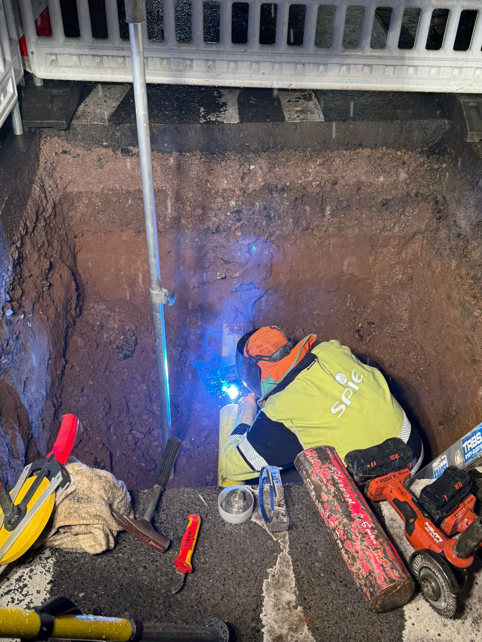 47bb971e f1af 4977 aa81 e9a3d8caaae8