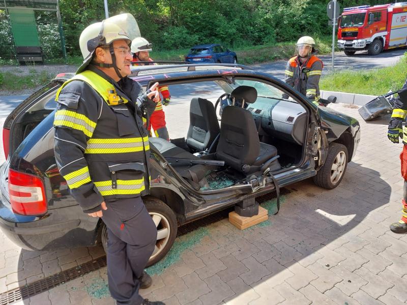 260509 FF Sailauf Ganztagesausbildung THL VU PKW 31