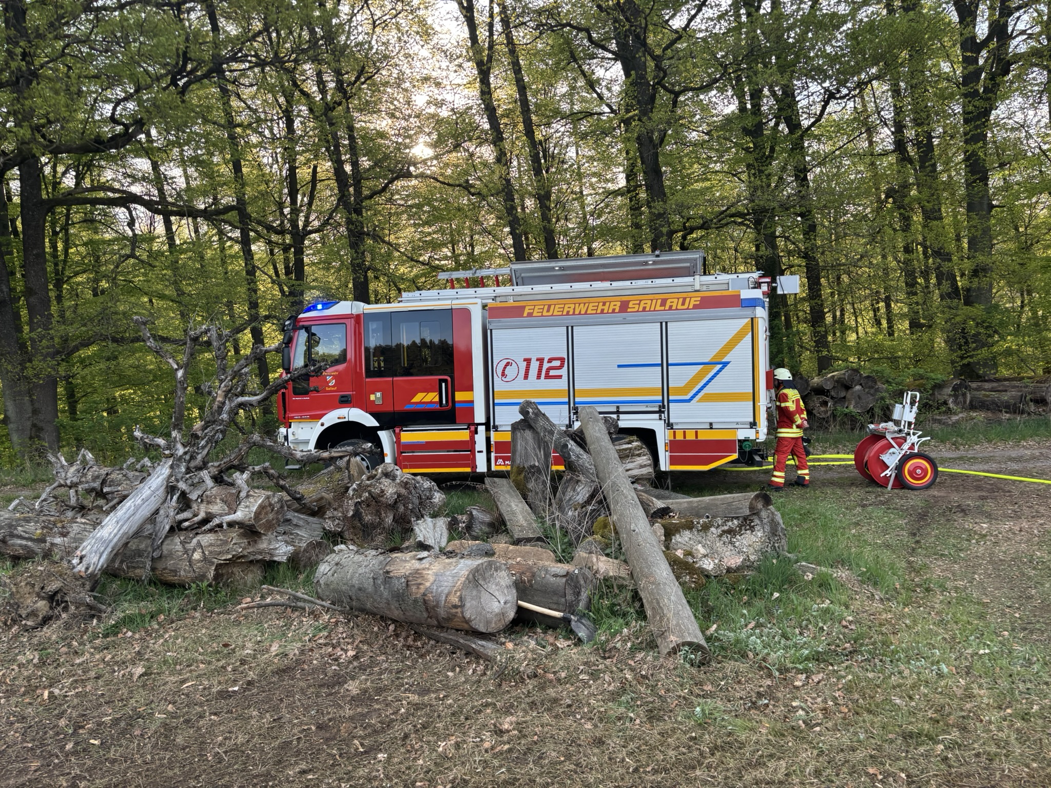 260418_FF_Sailauf_B1_im_Freien_Kleinbrand__5.JPEG