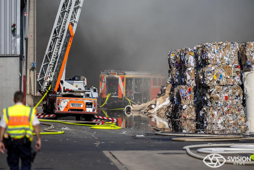 5VN 2025 0464 WZ 030