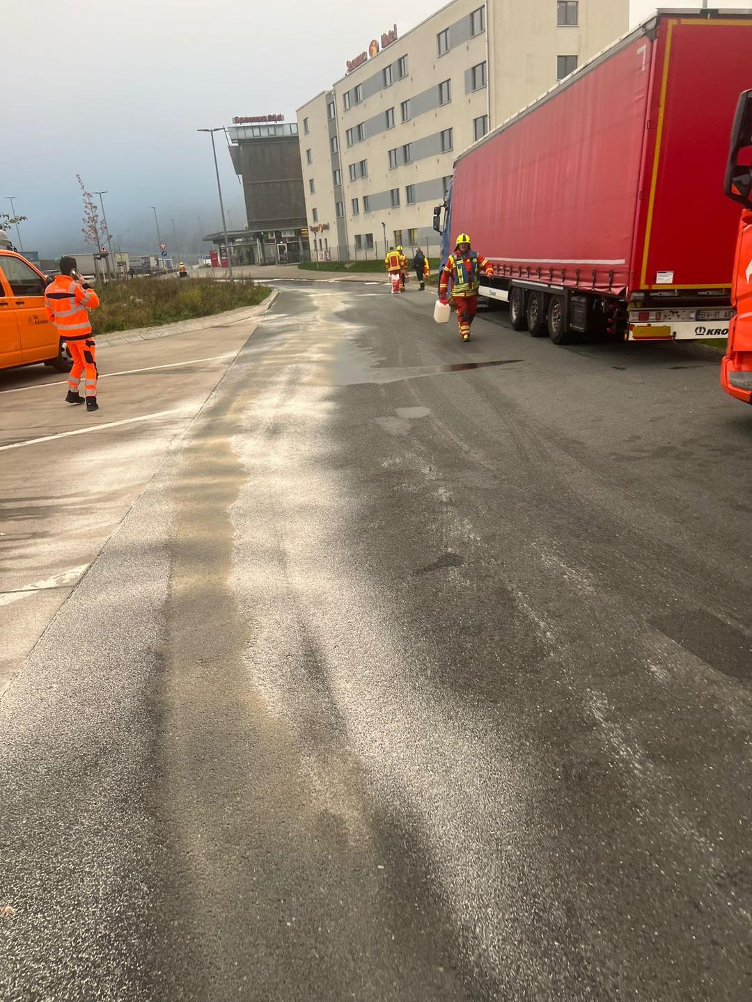 20241105 Ölschaden Rastanlage Rohrbrunn BAB A 3 Weibersbrunn 6