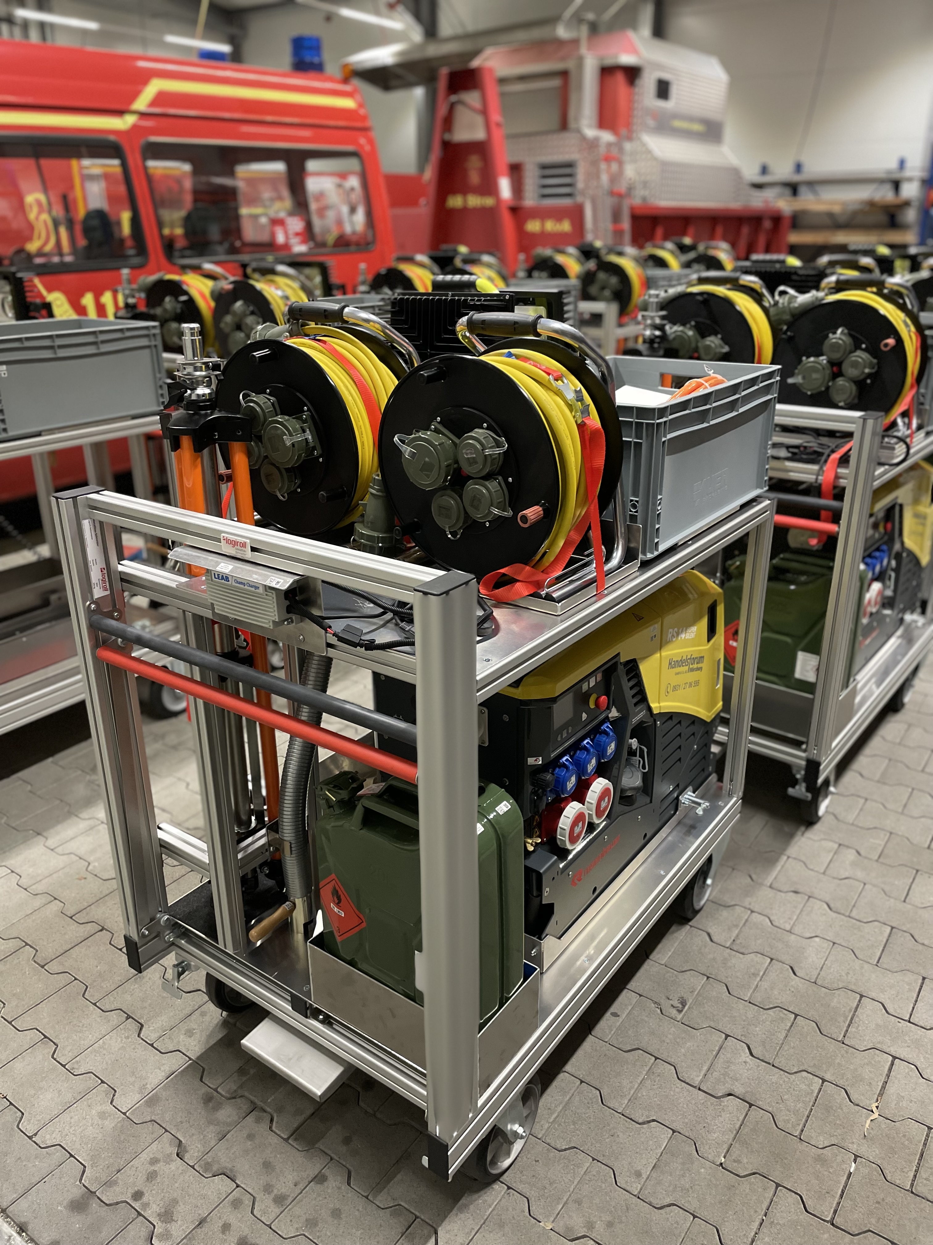 20230207 Übergabe 10 Rollwagen mit Stromerzeuger 7