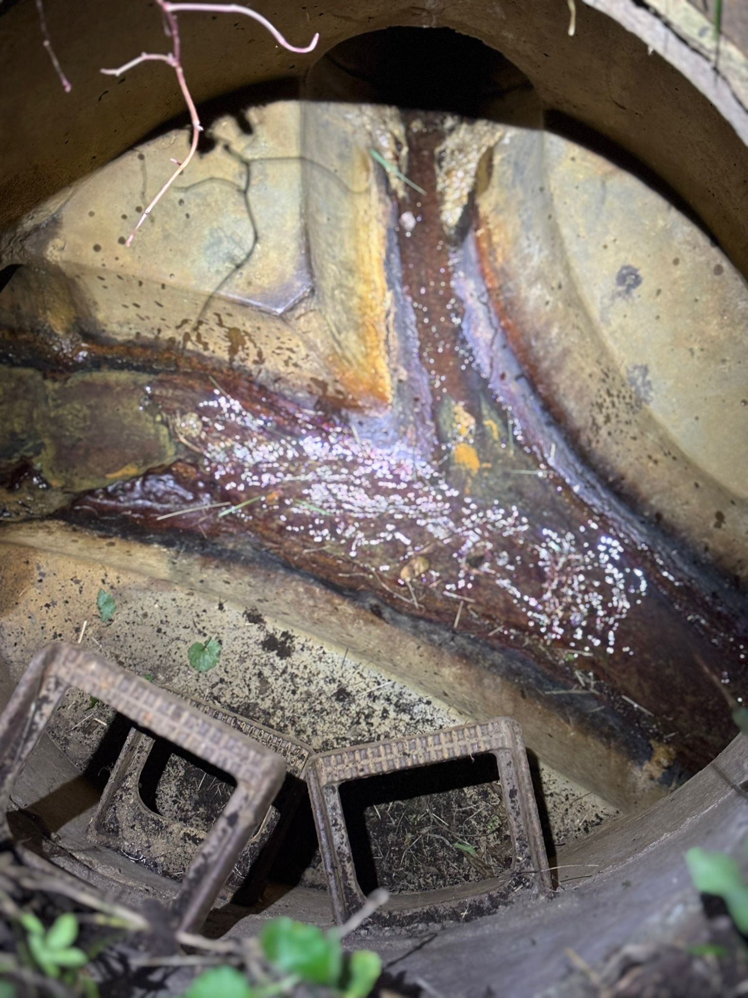 20250907 Öl auf Gewässer Hösbach 2