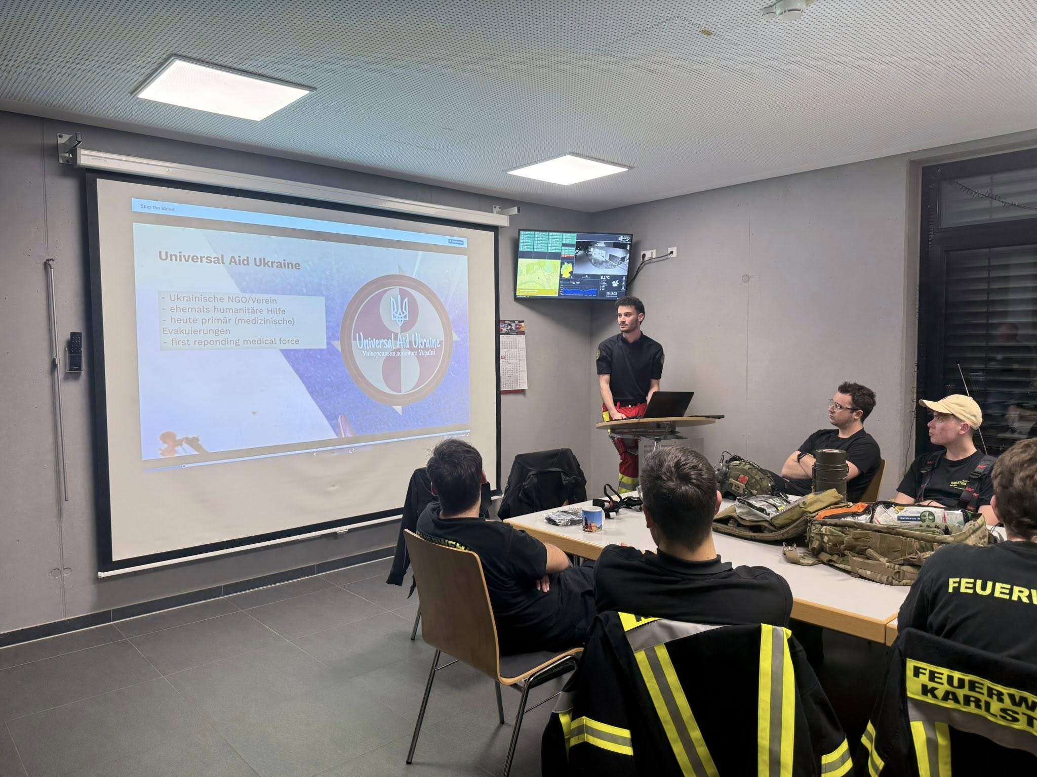 20251215 FF Karlstein Stop the Bleeding Ausbildung der Feuerwehr Sanitäter 2