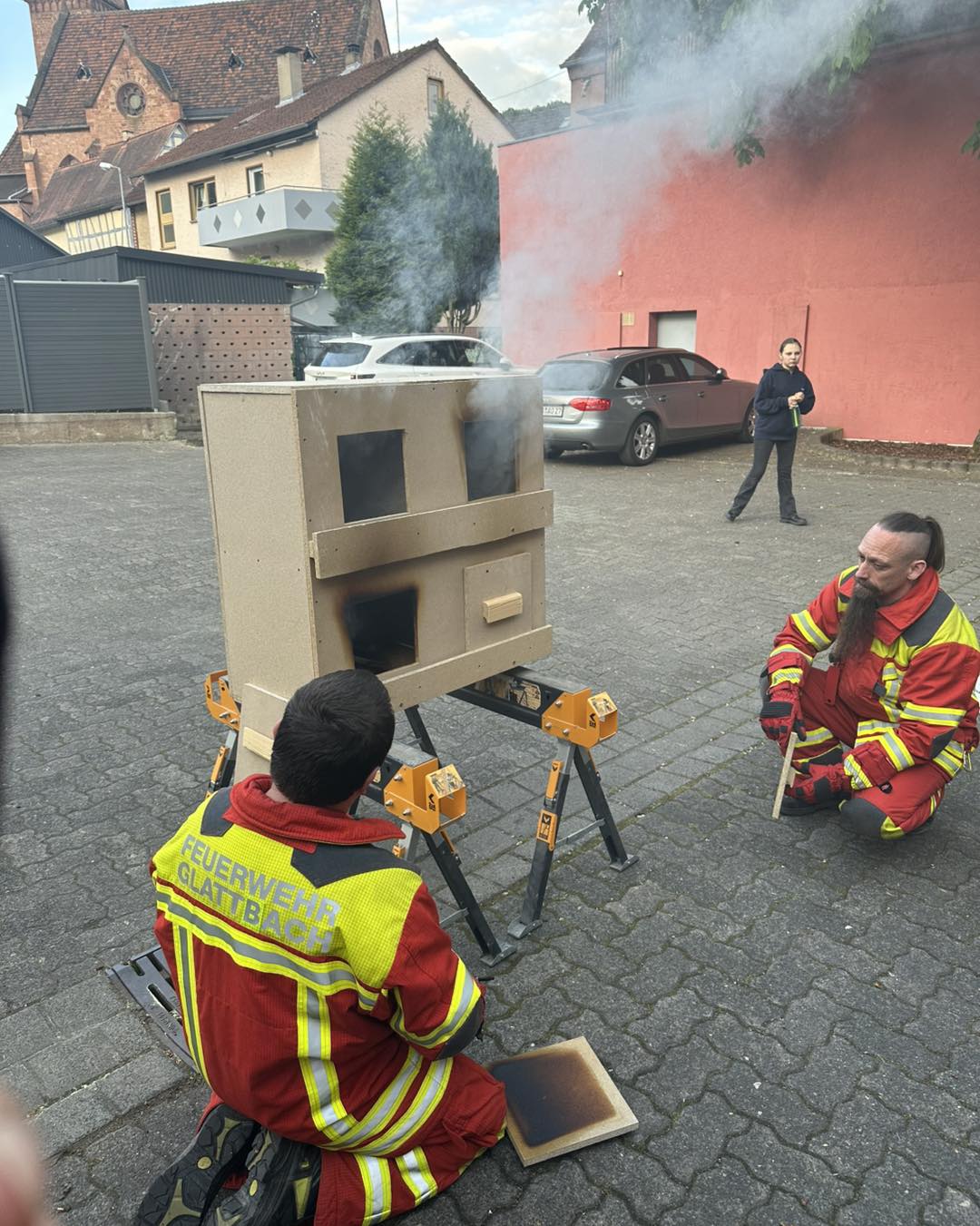 20250505 FF Glattbach Ausbildung mit der Flashoverbox 2