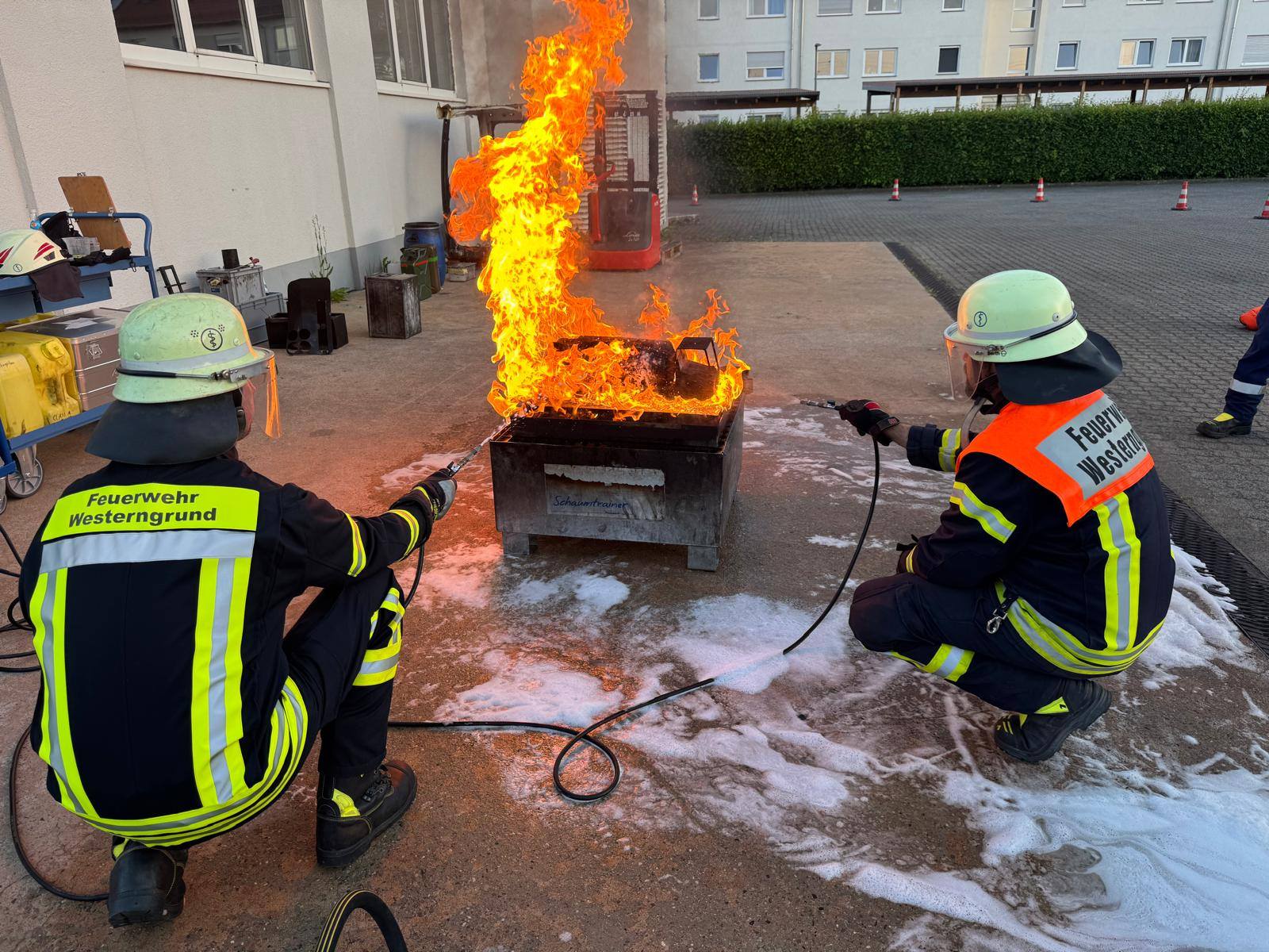20250513 Schaumausbildung der FF Westerngrund in Mainaschaff 13