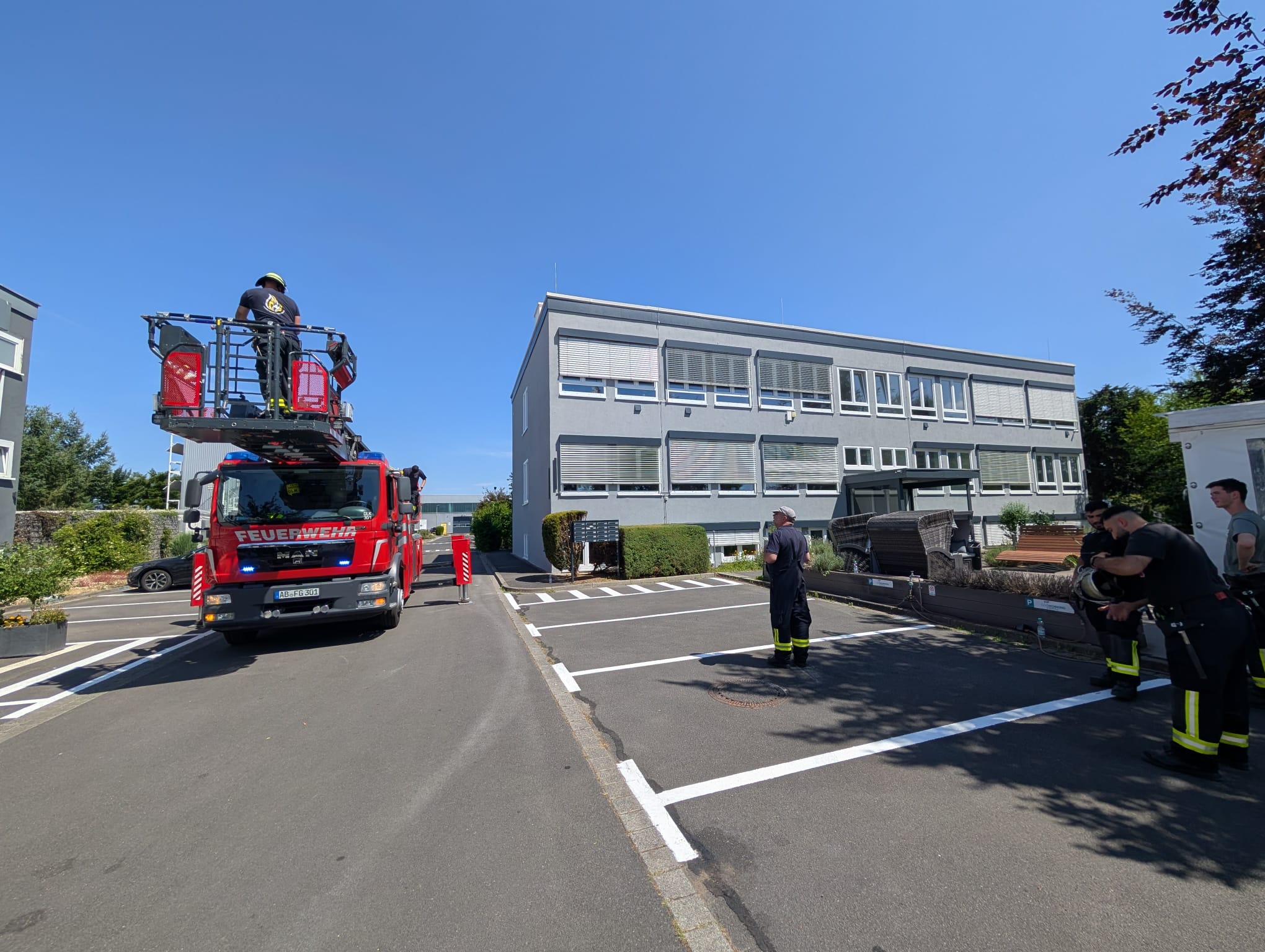 20250705 FF Großostheim Drehleiterkorb Ausbildung 2