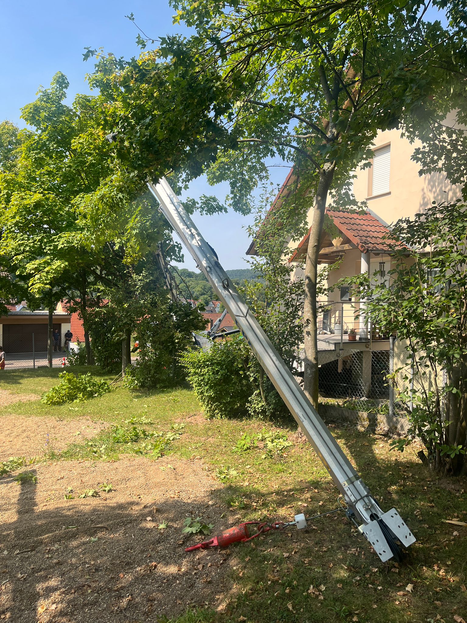 20250820 Arbeitsunfall umgestürzter Kran Bessenbach 2