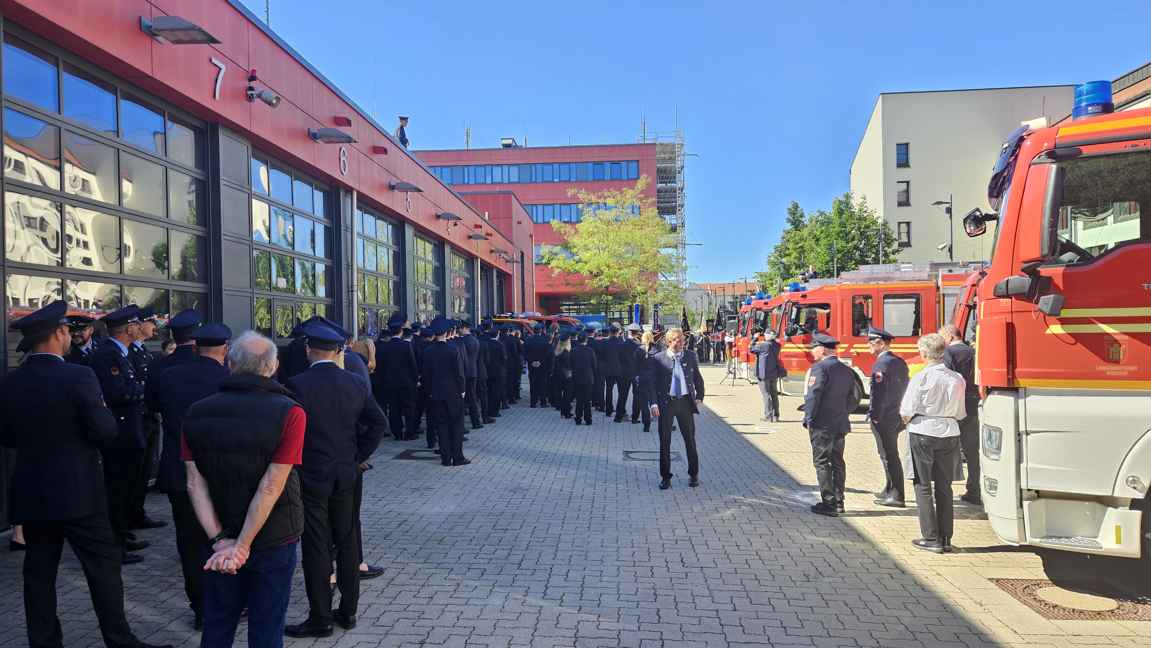 20250907 FF Hofstädten besucht die FF München Abt. Innenstadt 3