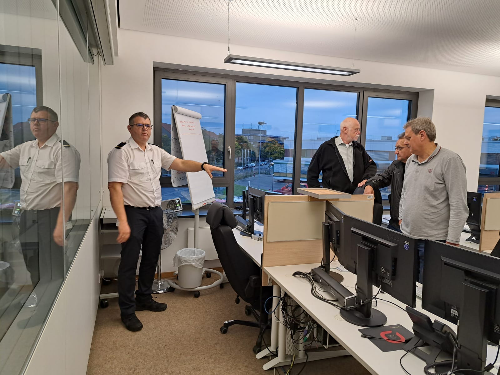 20251008 Alters und Ehrenabteilungen besuchen die ILS 13