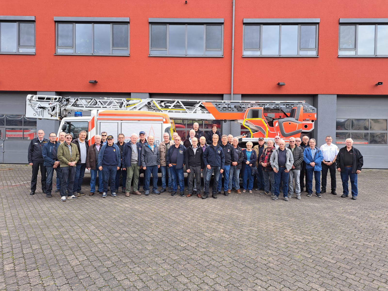 20251008 Alters und Ehrenabteilungen besuchen die ILS 4