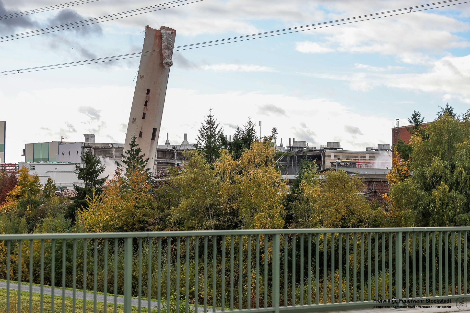 20251025 Absicherung Sprengung Kamin ehem Sappi Stockstadt 19
