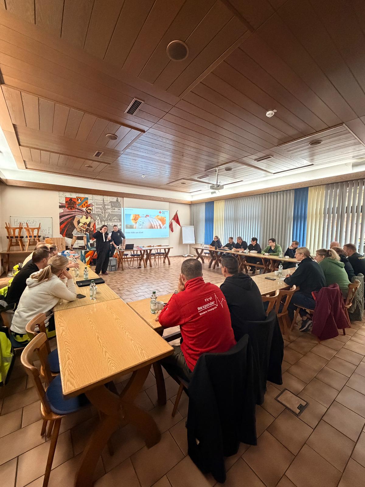 20251025 Seminar Erste Hilfe am Kind in Glattbach 12