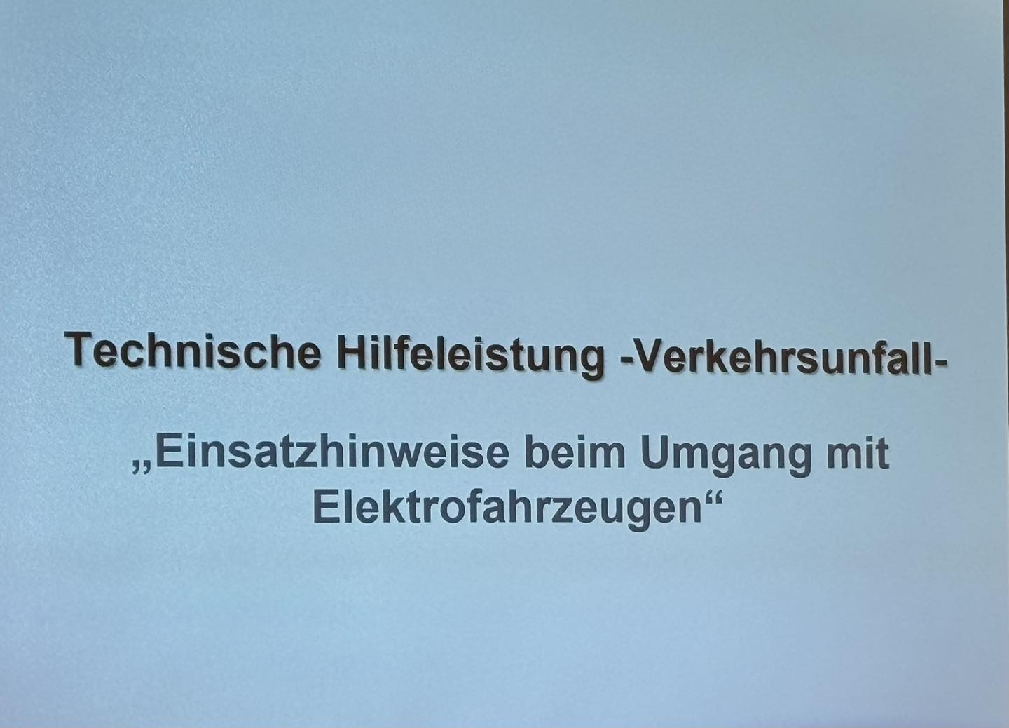 20251030 FF Mainaschaff Fortbildung Elektroantriebe 1