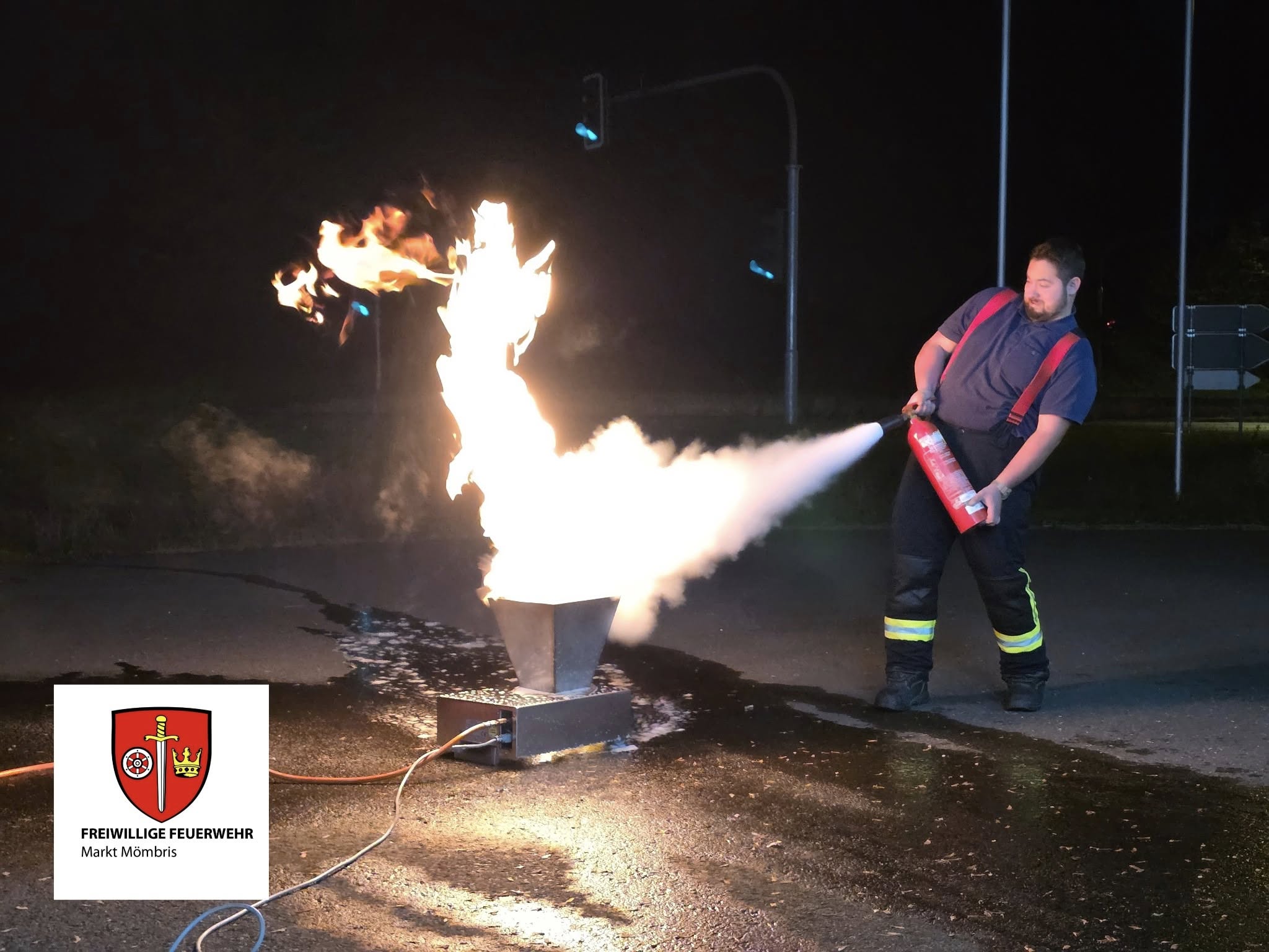 20251103 FF Mömbris Feuerlöscherübung 4
