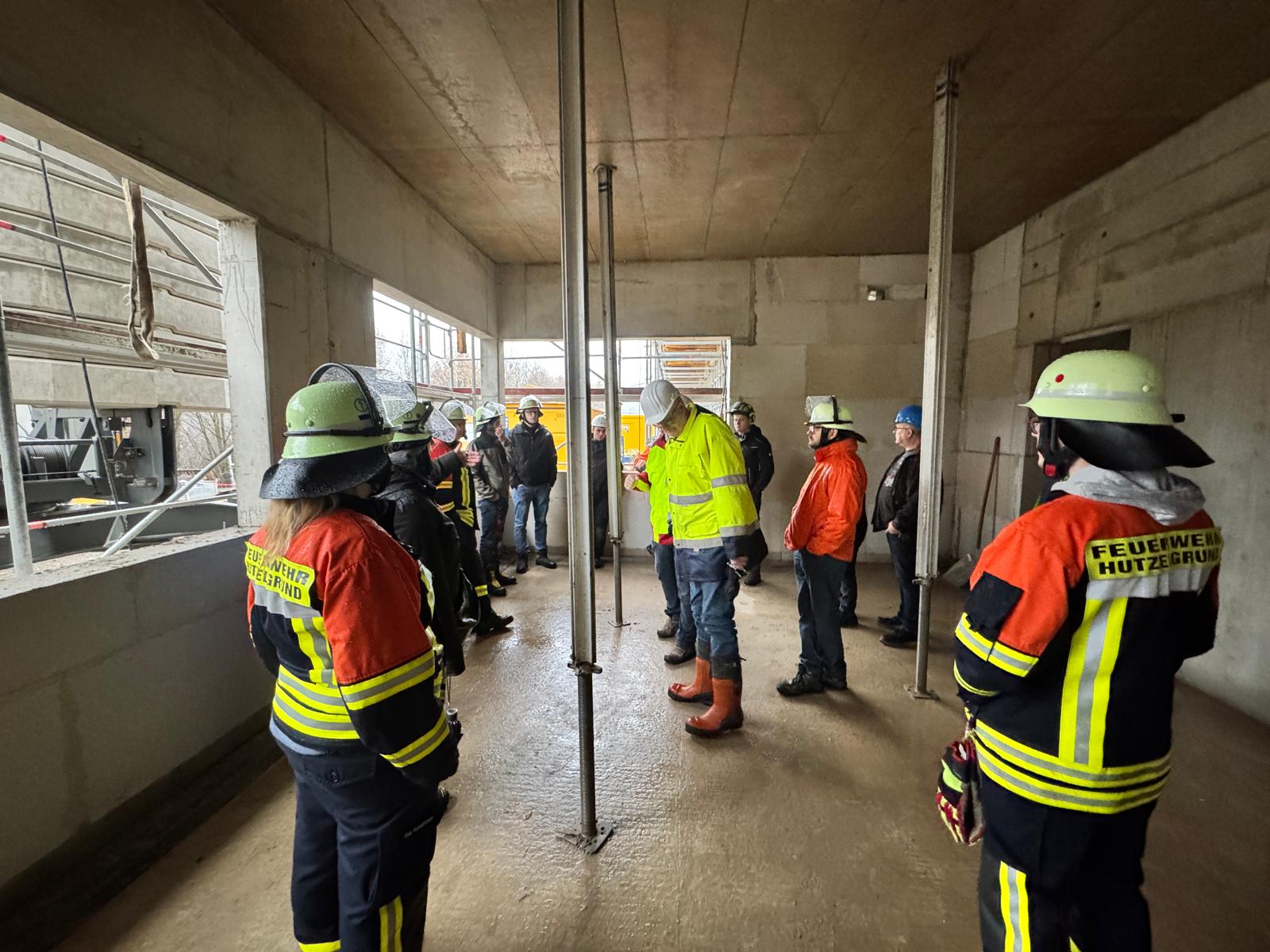 20251130 FF Mömbris Hutzelgrund Baustellenbegehung Neubau Feuerwehrhaus 5