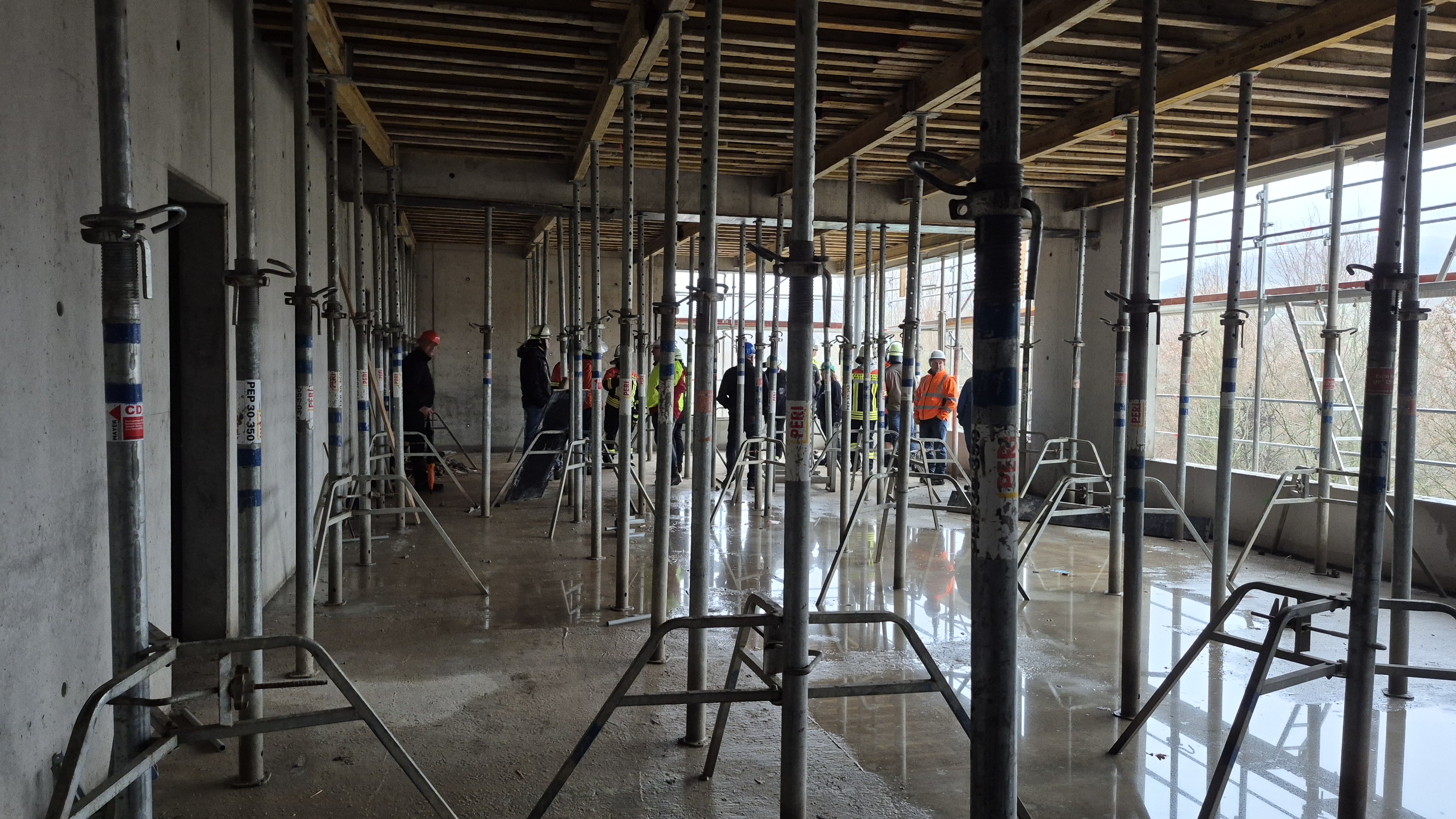 20251130 FF Mömbris Hutzelgrund Baustellenbegehung Neubau Feuerwehrhaus 8