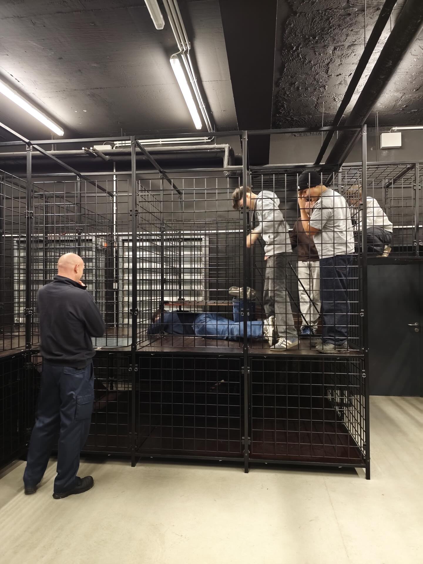 20251214 JF Krombach besichtigt BF Hanau 2