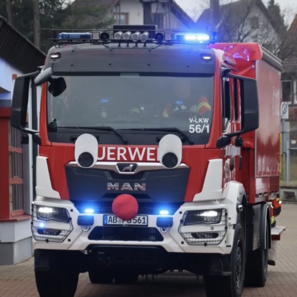 20251214 FF Großostheim Lichterfahrt 2025 1