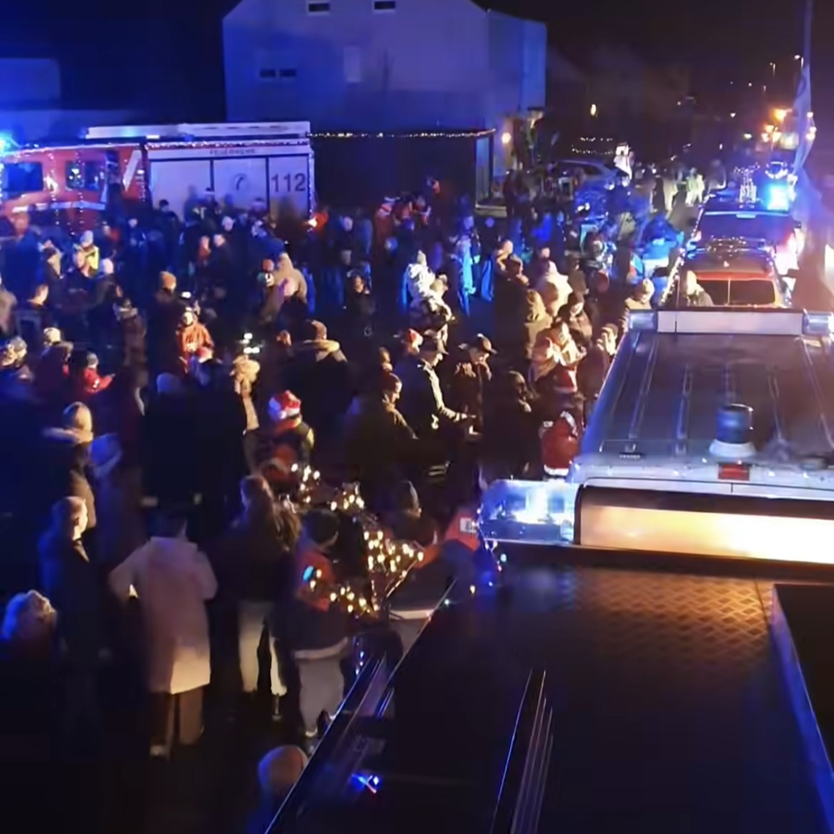 20251214 FF Großostheim Lichterfahrt 2025 5