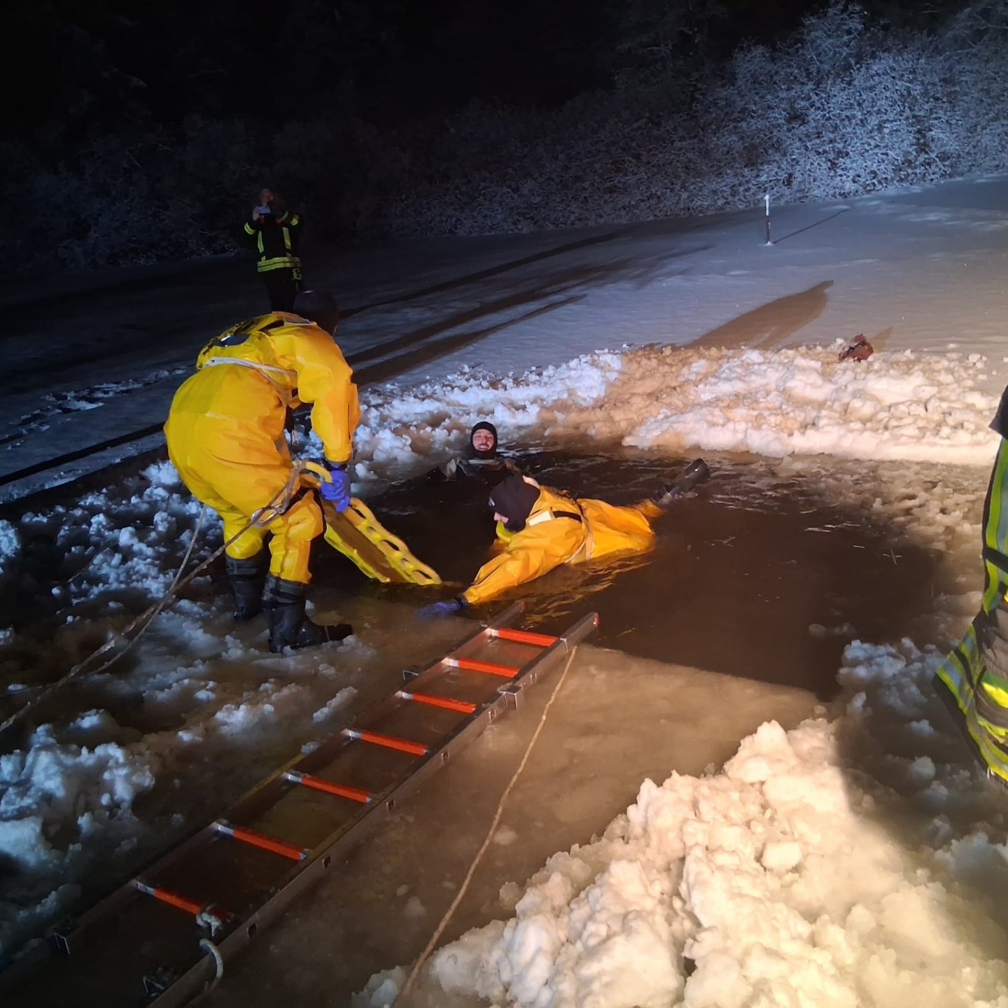 20260130 FF Wiesen Übung Eisrettung Wiesbüttsee 3