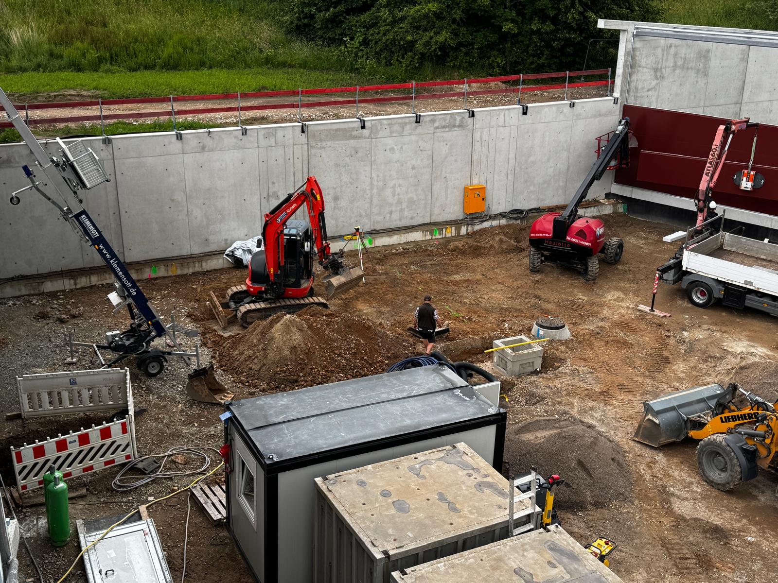 20260611 FF Mömbris Hutzelgrund Besichtigung Baustelle Feuerwehrhaus 9