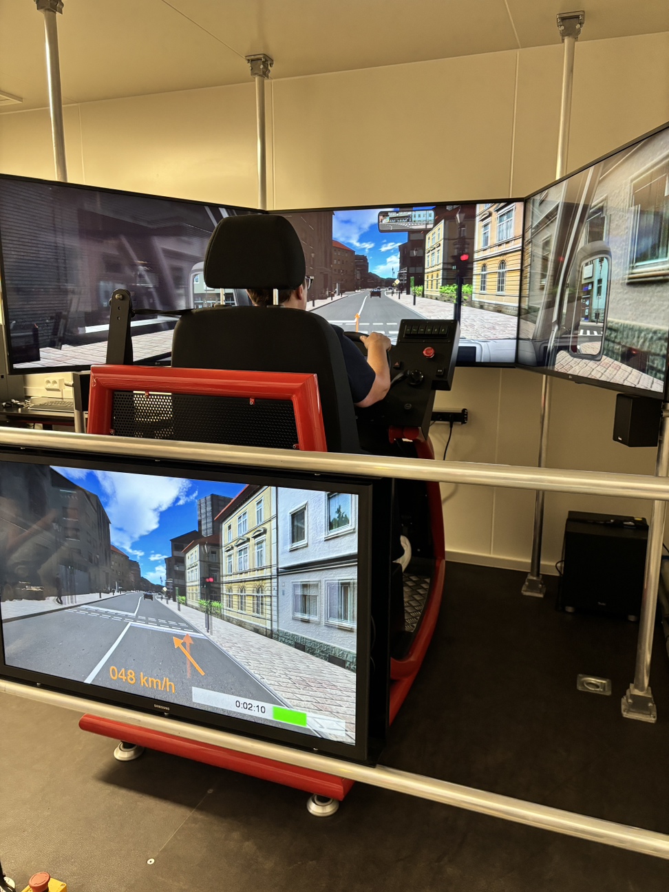 20240526 Fortbildung im Einsatzfahrtensimulator in Hösbach 3